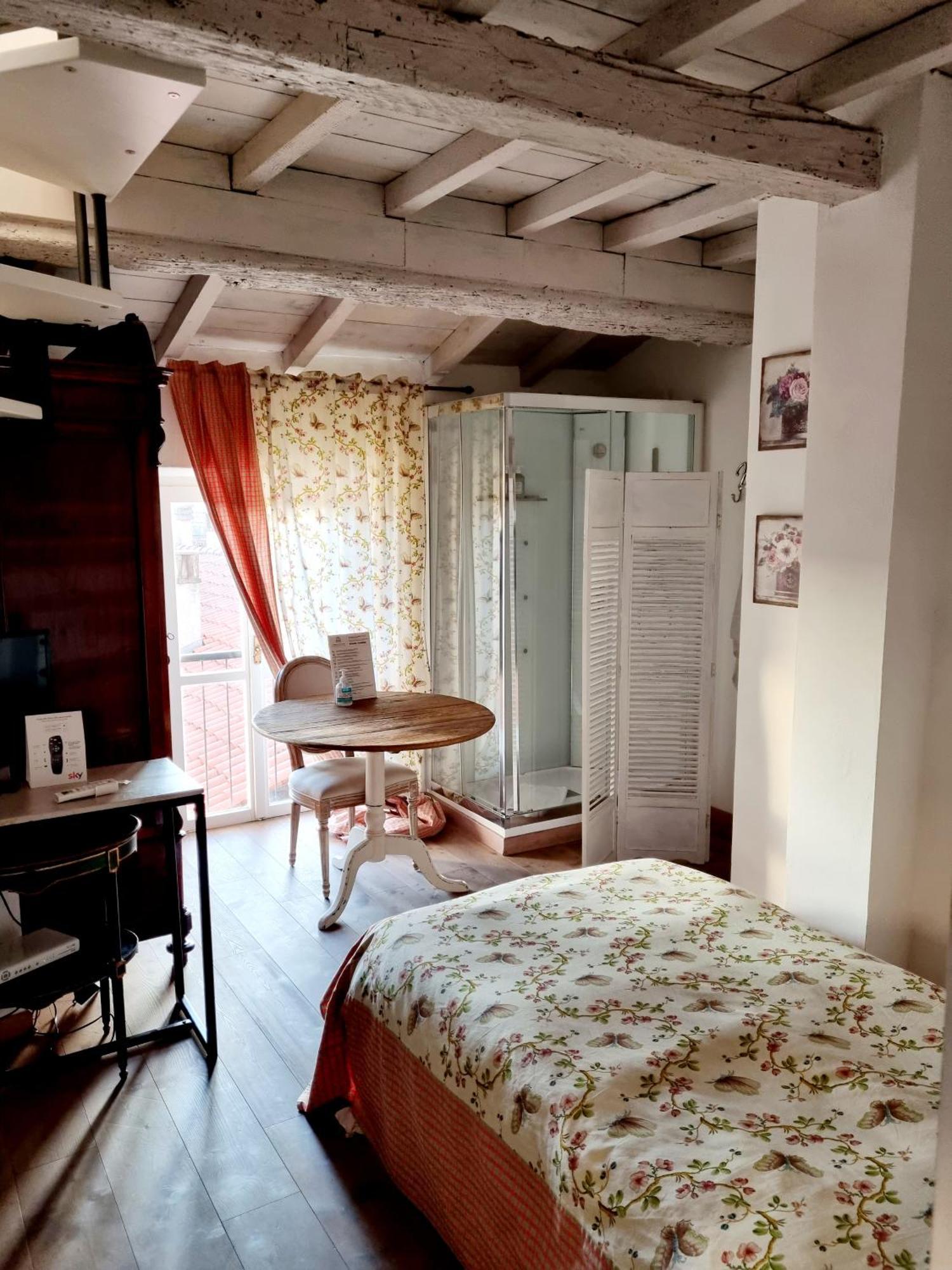 Le Stanze Del Cardinale Bed & Breakfast ปาเวีย ภายนอก รูปภาพ
