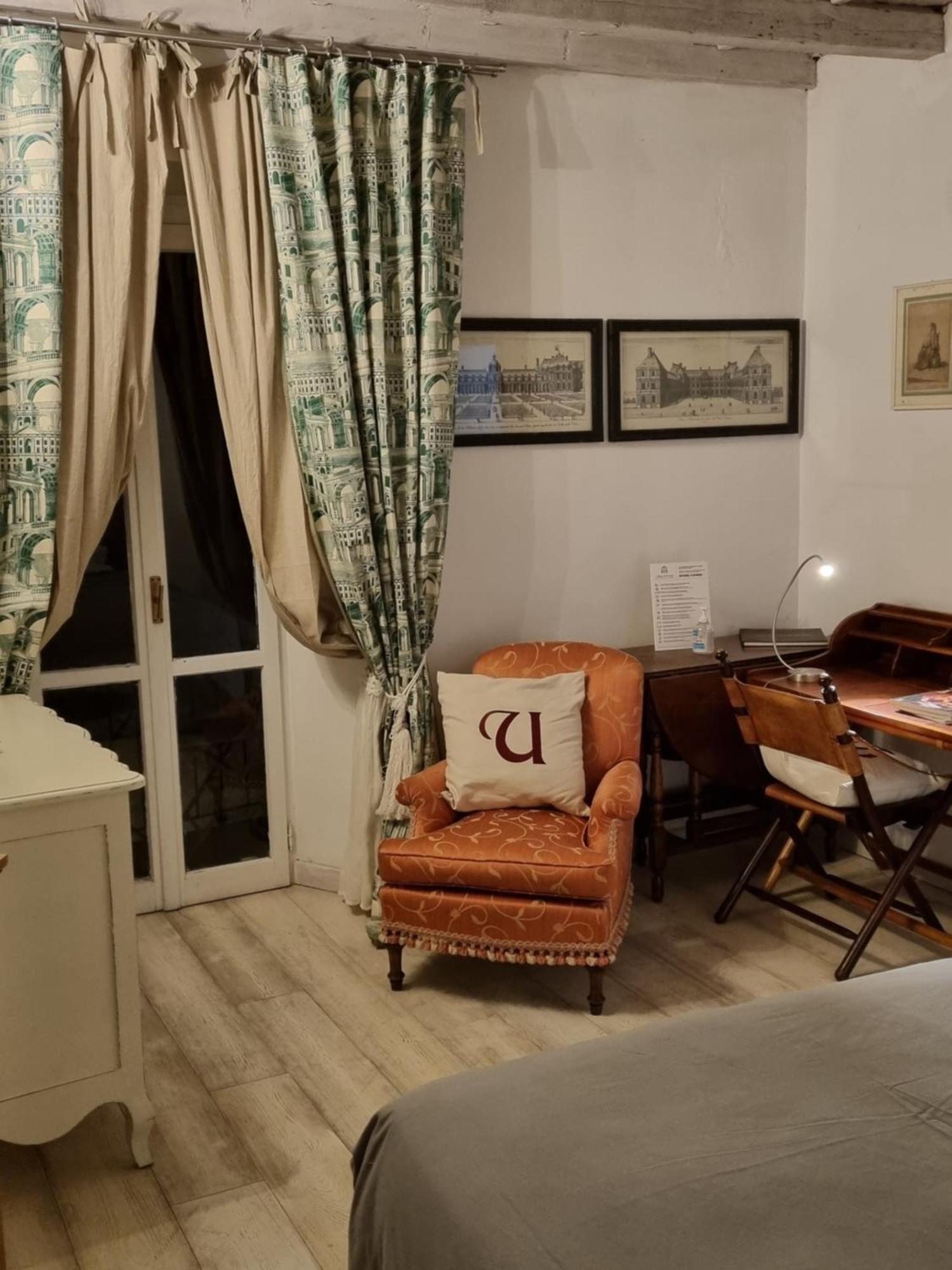 Le Stanze Del Cardinale Bed & Breakfast ปาเวีย ภายนอก รูปภาพ